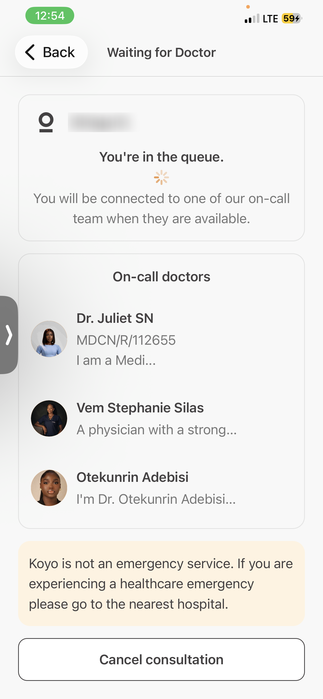 Koyo app waiting screen showing available doctors and the consultation queue.